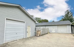 904 N. Main Street, Flora, IL 62839