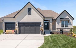 9069 Shady Bend Road, Lenexa, KS 66227