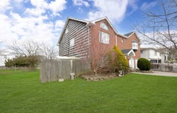708 Park Lane, Cedarhurst, NY 11516