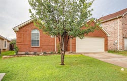 624 Horn Street, Crowley, TX 76036
