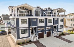 4301 Central Ave Ave, Sea Isle City, NJ 08243