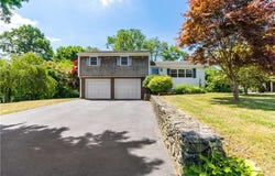 36 Roosevelt Drive, Bristol, RI 02809