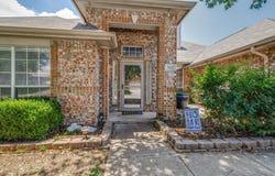 8125 Ross Lake Drive, Fort Worth, TX 76137