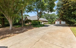 100 Moonview Place, Fayetteville, GA 30215