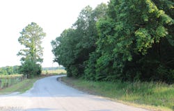 999 Whites Crossing Road, Ashland, MS 38603