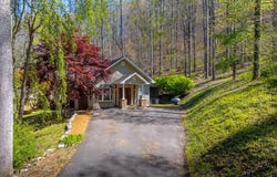 605 Toy Cove Rd, Sylva, NC 28779