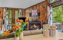 60 CONIFER LANE, HEDGESVILLE, WV 25427