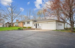 9902 University Avenue, Cedar Falls, IA 50613