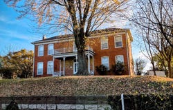 322 2nd St, Glasgow, MO 65254