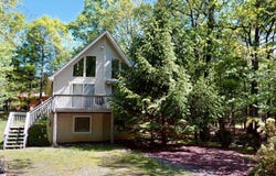 216 Westfall Drive, Dingmans Ferry, PA 18328