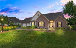 1851 Wellsprings Ct, Oconomowoc, WI 53066