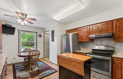 207 N Parkview Dr, Eagle, WI 53119