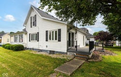 201 N 11th Street, Elwood, IN 46036