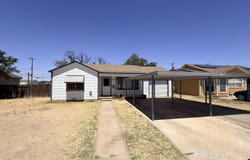 207 SE 5th Street, Plainview, TX 79072