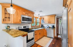 62 Eastside Rd, Wrentham, MA 02093