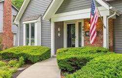 4011 NE Woodridge Drive, Lee's Summit, MO 64064