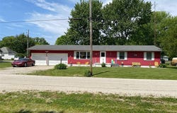 502 North Street, Witt, IL 62094