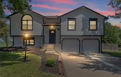 4112 SE Illinois Avenue, Topeka, KS 66609