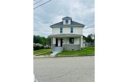 57 Wayne St, Uniontown, PA 15401