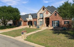 1021 Cascade Trail, McGregor, TX 76657