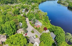 39 High St, Merrimac, MA 01860