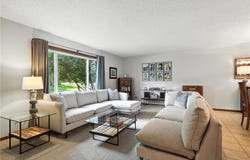 17925 28th Avenue N, Plymouth, MN 55447