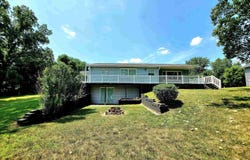 51585 E County Line Road, Middlebury, IN 46540-8940