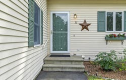 32 Chickadee Lane, Kennebunk, ME 04043