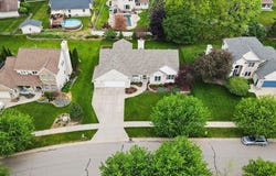 2045 Meadowdale Drive NW, Grand Rapids, MI 49504