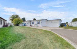 9691 Coventry Ct, Northville, MI 48167