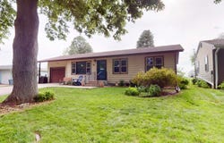 805 S Kiel, Holstein, IA 51025