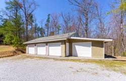 4061 Fox Hunters Lane, Sevierville, TN 37876