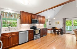 219 West St, New Salem, MA 01355