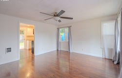 1520 E 16TH PL, Vancouver, WA 98661