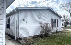 229  Cadgewith E., Lansing, MI 48906, MI 48906