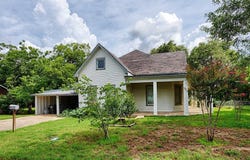 705 Baumgarten Street, Schulenburg, TX 78956