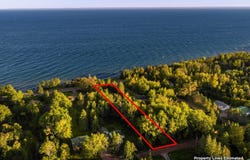 5247 N Shore Dr, Duluth, MN 55804