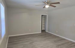 212 Plaza Drive, Daleville, AL 36322