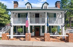 168 West Main Street, Dahlonega, GA 30533
