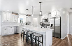 1004 6th Ave, Granger, WA 98932