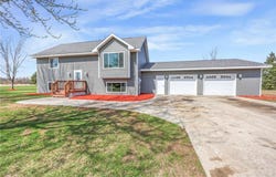5526 Prairie Grass Drive, Sartell, MN 56377