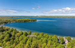 6290 Lakewood Drive, Beulah, MI 49640