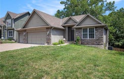 9801 N Donnelly Avenue, Kansas City, MO 64157