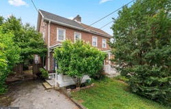 135 SIMPSON ROAD, ARDMORE, PA 19003