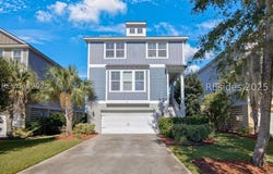 12 Hammock Oaks Circle, Hilton Head Island, SC 29926