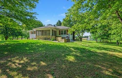 16077 M-216, Three Rivers, MI 49093