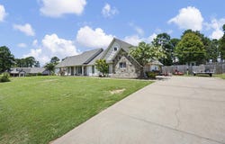 2916 Highland Dr, Russellville, AR 72802