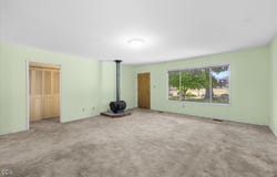 100 Jacoby Street, Gold Hill, OR 97525
