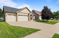 4315 129th Street, Urbandale, IA 50323