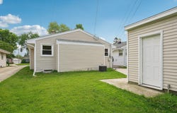 2109 N 113th St, Wauwatosa, WI 53226